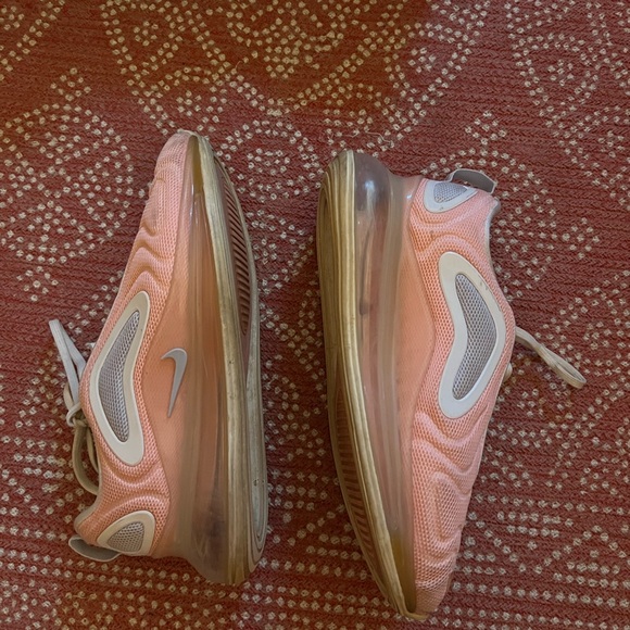 Nike air max 720 bleached coral (woman’s) - Picture 3 of 10